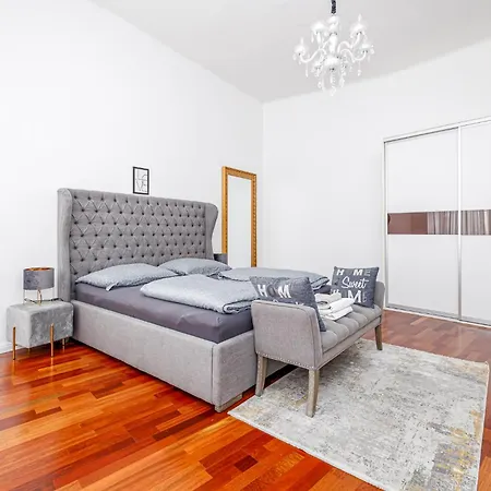 Apartamento Newly Renovated In The Old Town Bratislava