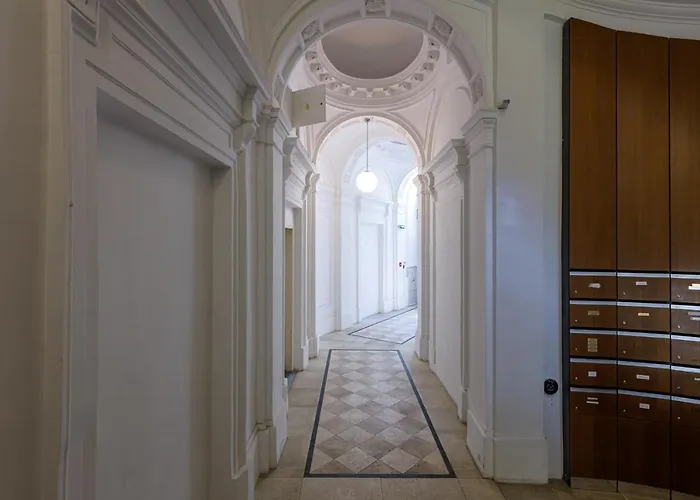 Newly Renovated In The Old Town Apartmán *