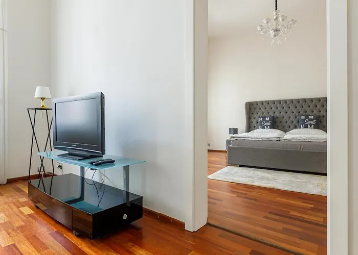 Newly Renovated In The Old Town Appartement *