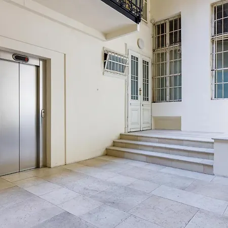 Apartman Newly Renovated In The Old Town Pozsony