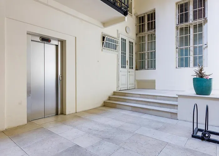 Apartman Newly Renovated In The Old Town Pozsony