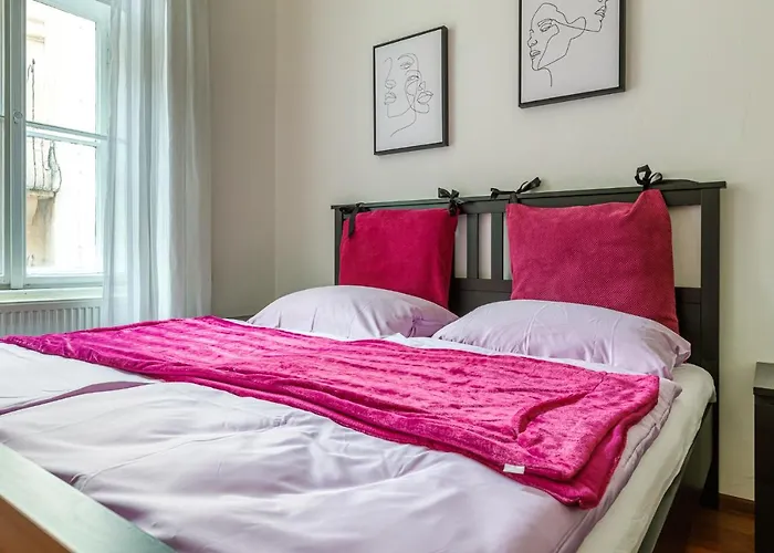 Newly Renovated In The Old Town * Pozsony