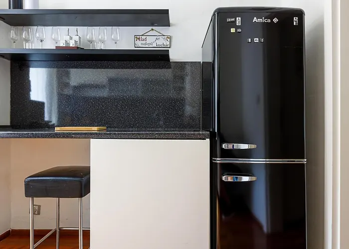 Newly Renovated In The Old Town Apartman